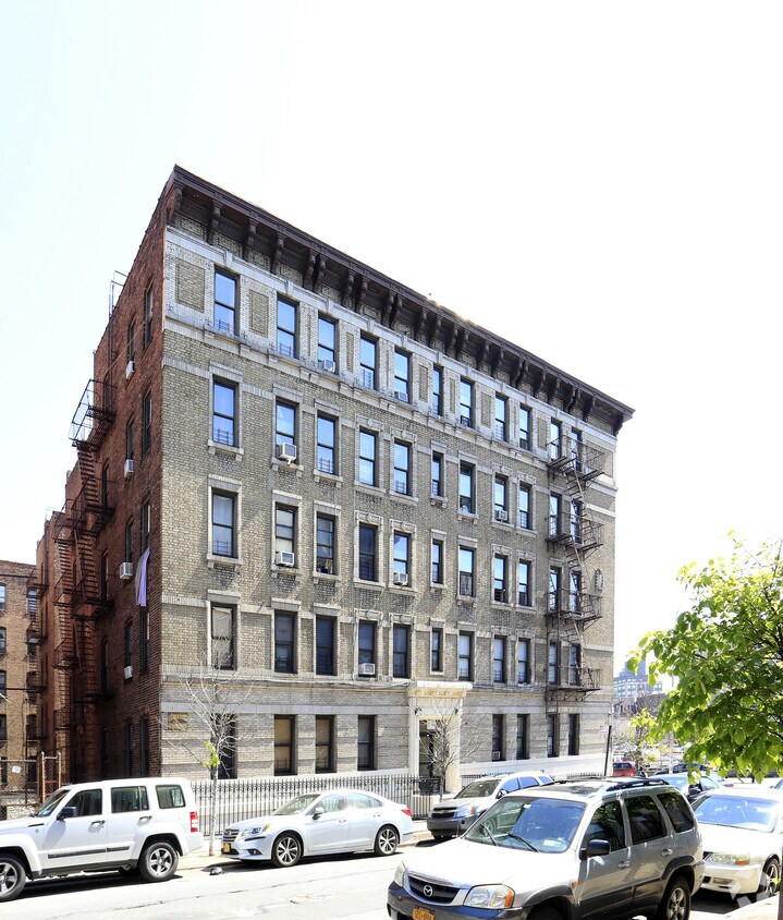 Foto del edificio - 2425-2437 Valentine Ave