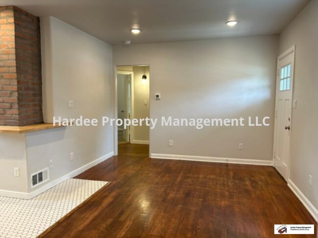 Foto del edificio - 2021 S Longmont Ave