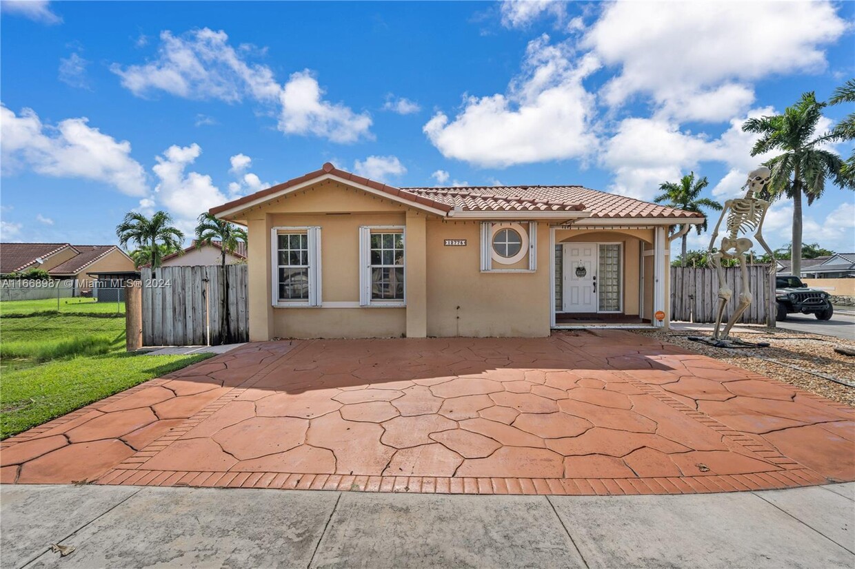 Foto principal - 12775 SW 59th St