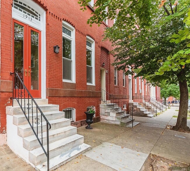 Building Photo - 1913 McCulloh St