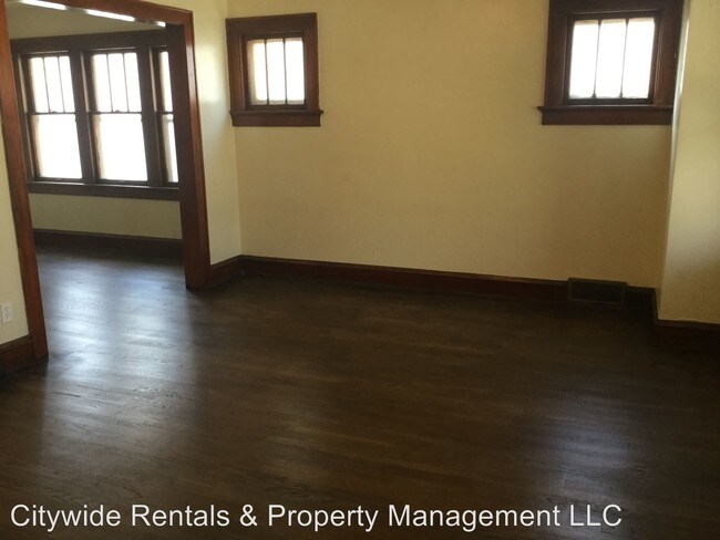 Building Photo - 2872-2872 N 59th St