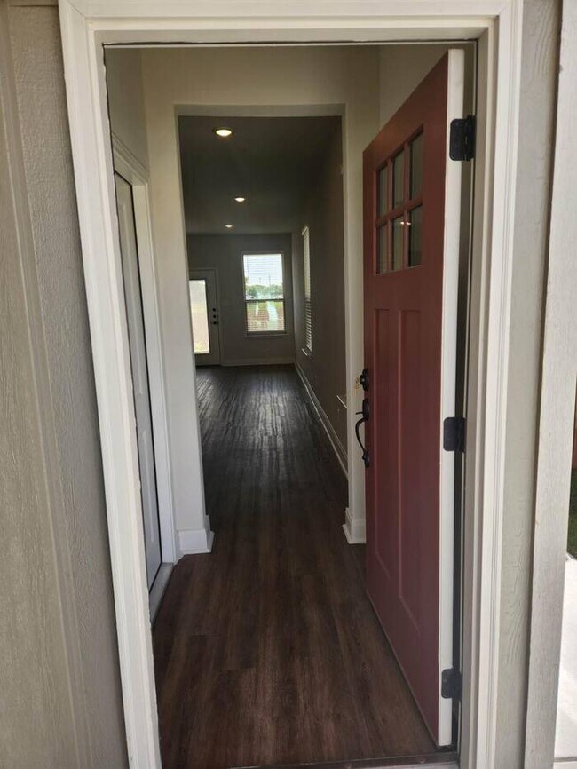 Foto del edificio - Enzo Gate