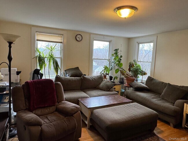 Foto del edificio - 78 Duncan Ave