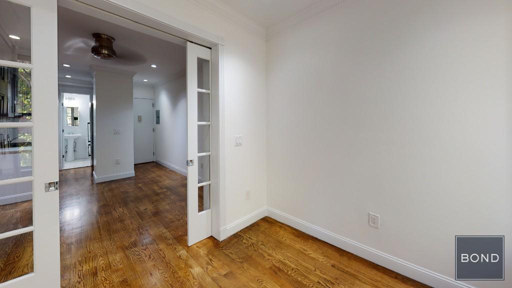 Building Photo - 309 Mott St