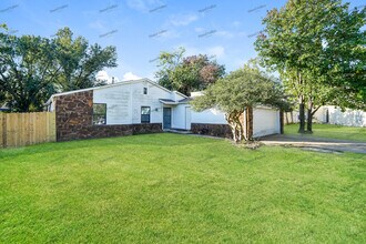 Building Photo - 13808 E 32nd Pl