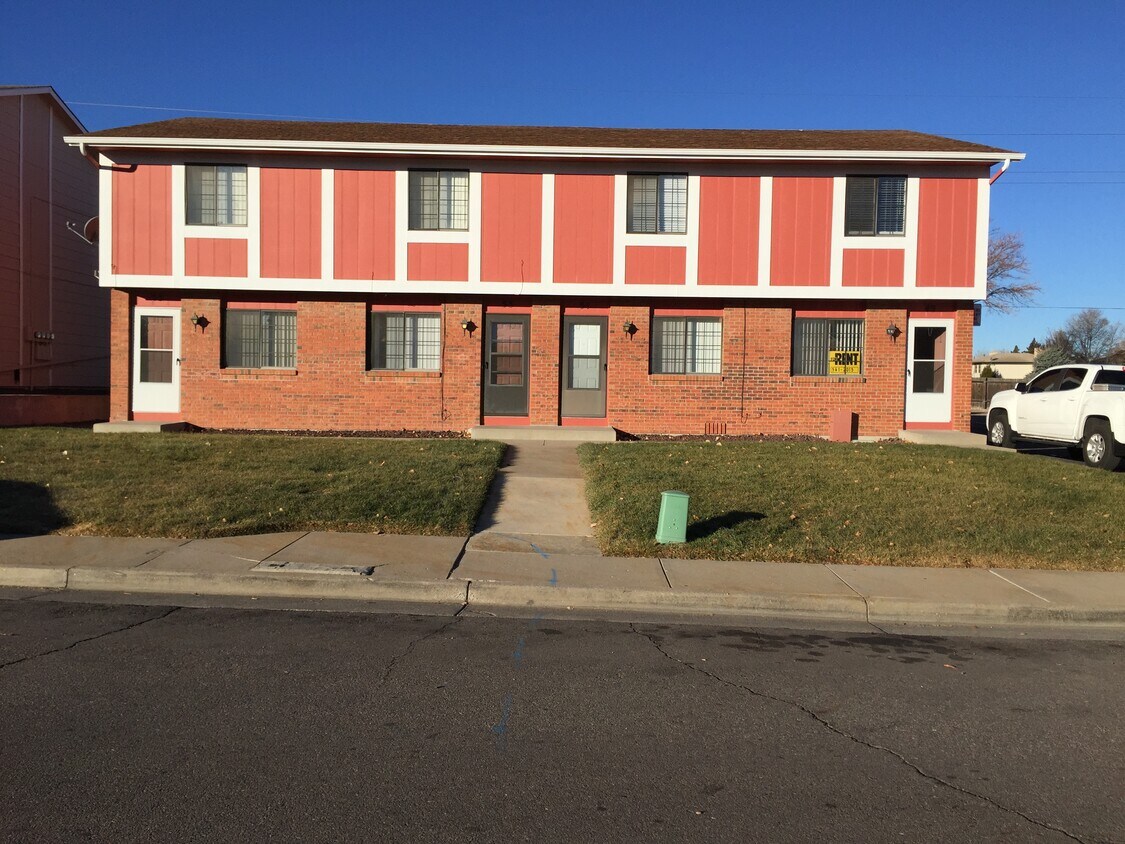 Frente - 55 Castle Royal Dr