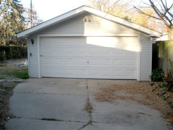 Primary Photo - 22601 Detour St