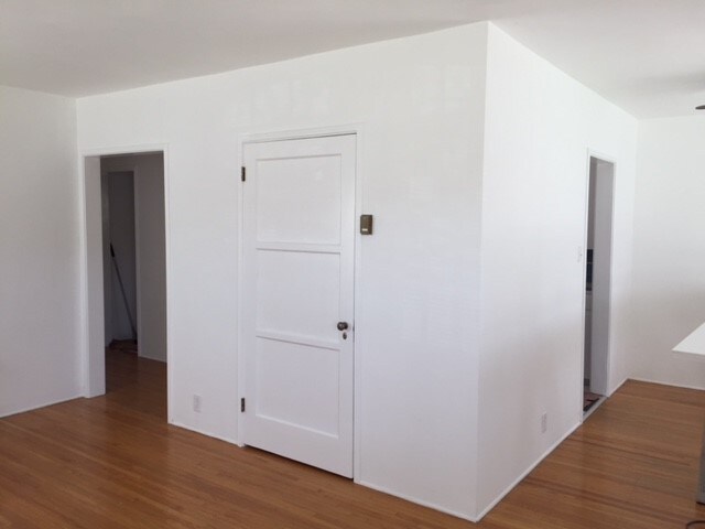 LivRm-Walk in Closet - 4142 Duquesne Ave