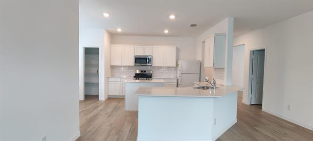 Foto del edificio - 1111 Mahogany Ln