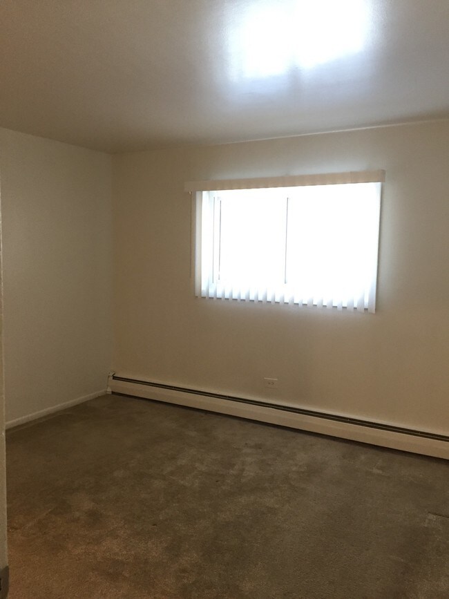 Building Photo - 2111 N Elmwood Ave