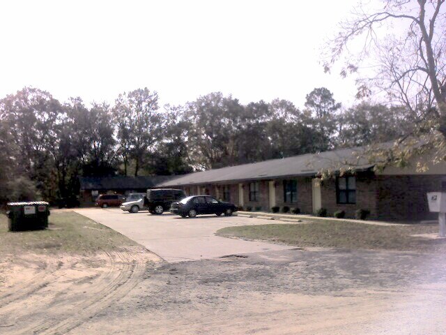 Building Photo - 1311 Plum Ave