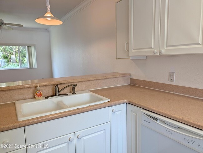 Foto del edificio - 313 Ocean Park Ln