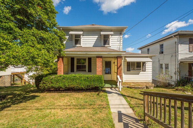 Building Photo - 1121 Margray St