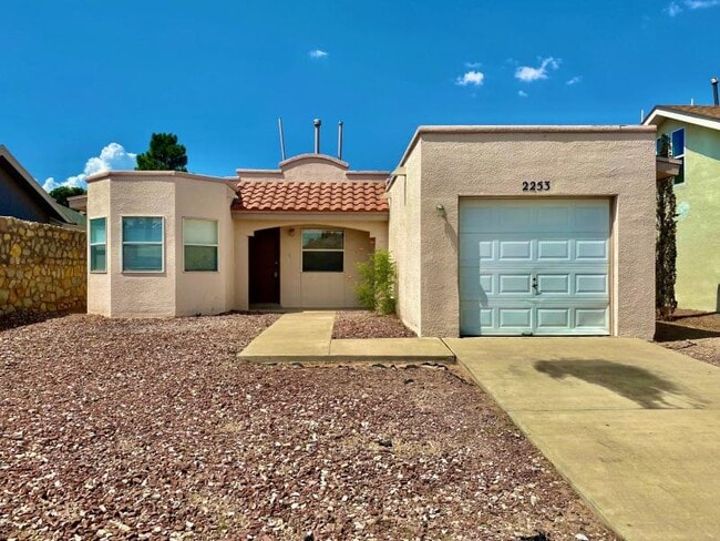 Building Photo - 2253 Tierra De Oro Way