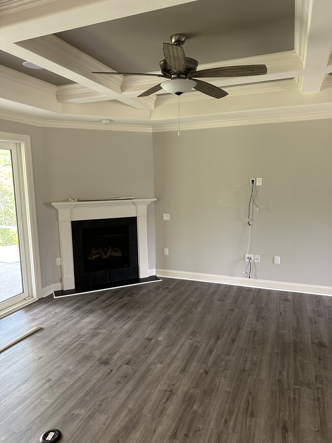 Building Photo - 8529 Oak Abbey Trl NE