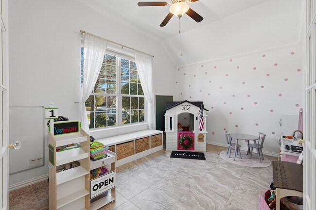 Foto del edificio - 312 Fox Trail Rd