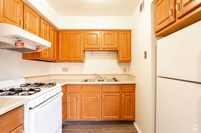 Interior Photo - Sutton Place