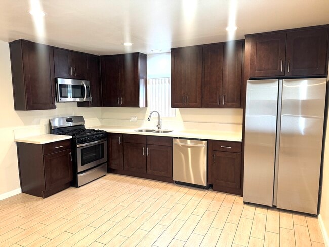 Building Photo - 5248 Craner Ave