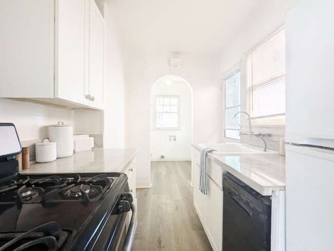 Building Photo - 1857 7th St