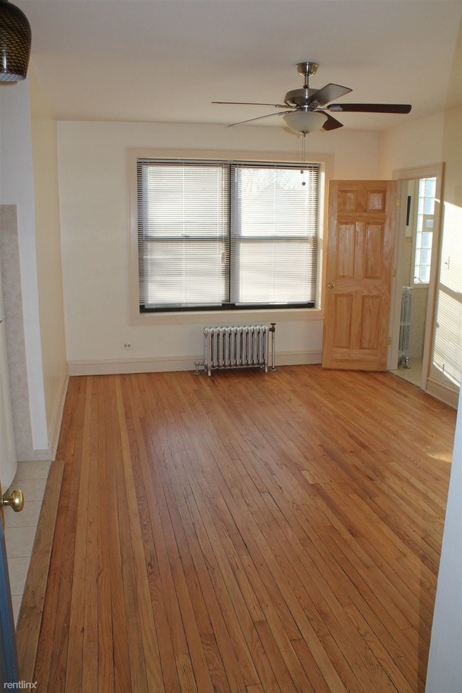 Building Photo - 4538 N Clark St