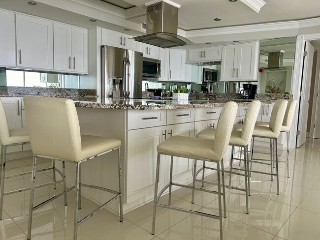 Foto del edificio - 9650 Shore Dr
