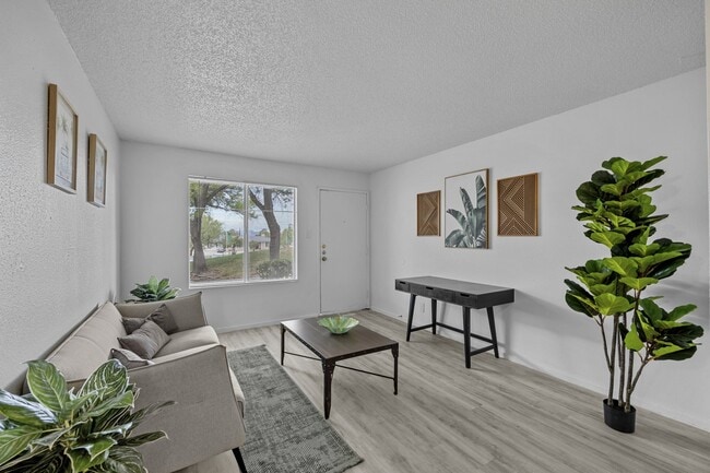 Foto del edificio - LAKE FAIRWAY