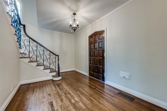 Foto del edificio - 4329 Lorraine Ave