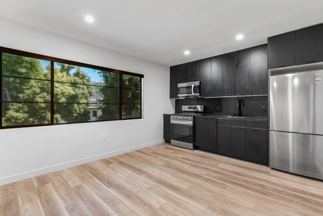 Building Photo - 227 Lucas Ave