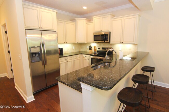 Building Photo - 905 Mariners Cir