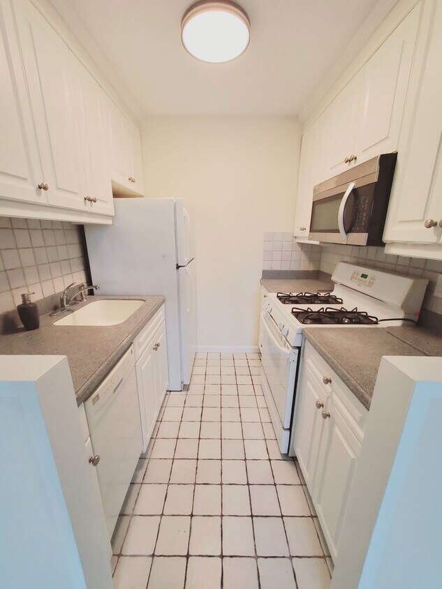 Foto principal - 140 Grove St