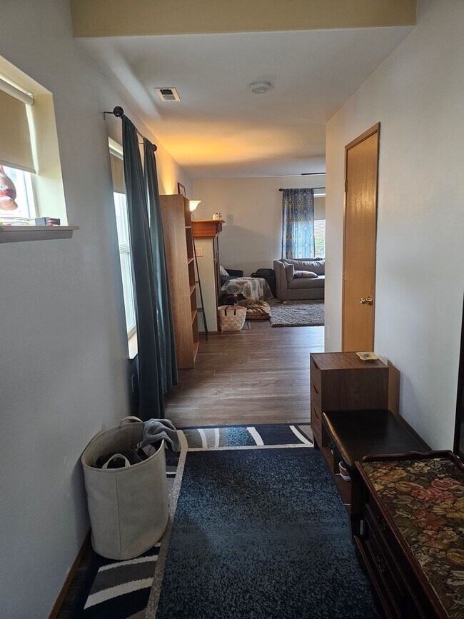 Foto del edificio - 3 Bedroom Home for rent in Tahoma Terra community!