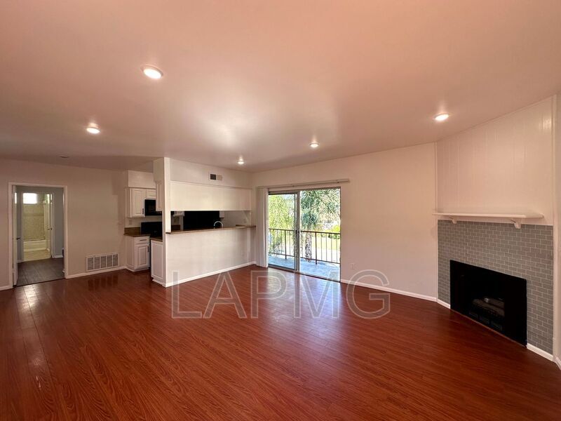 Primary Photo - 5435 Bellingham Ave