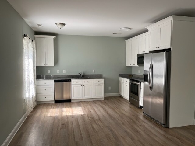 Kitchen - 3919 Swain St SE