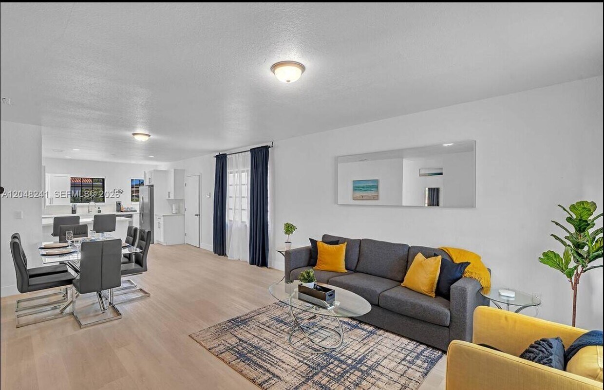 Foto del edificio - 860 NW 17th Ct