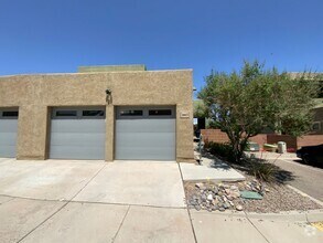 Building Photo - 1663 Bull Lea Dr SE