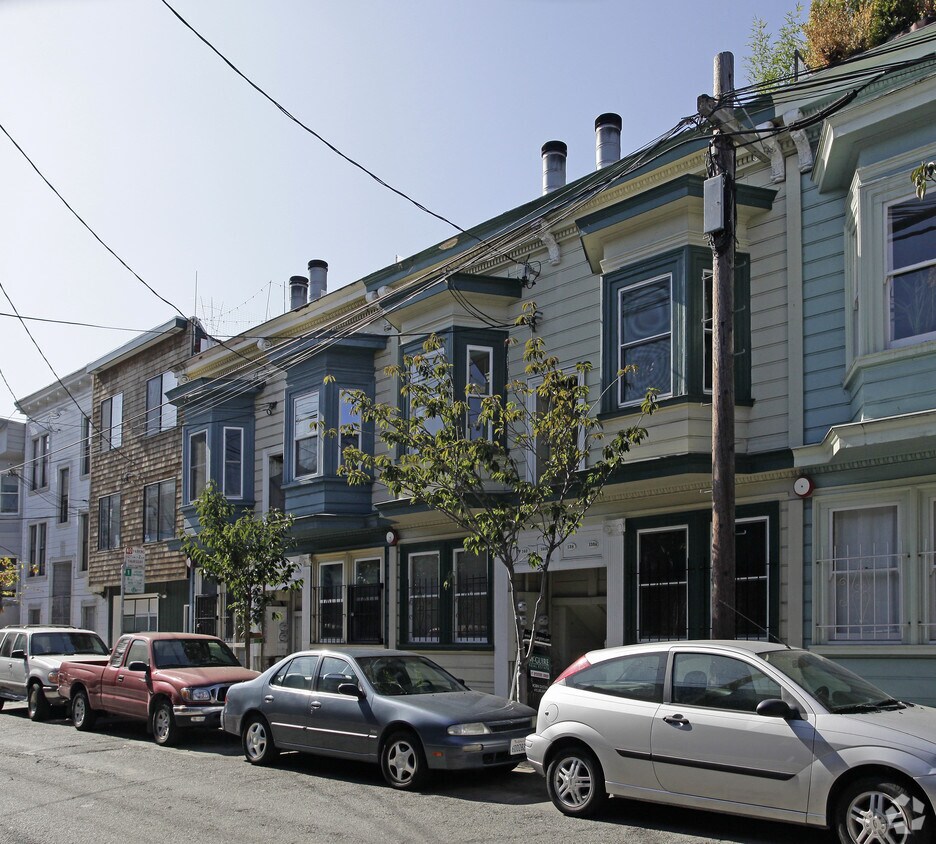 Building Photo - 138-144 Langton St
