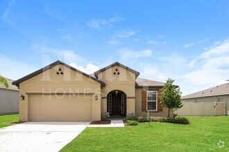 Building Photo - 13411 Palmera Vista Dr