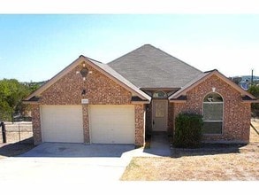 Building Photo - 10126 Longhorn Skyway