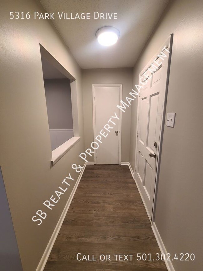 Foto del edificio - 5316 Park Village Dr