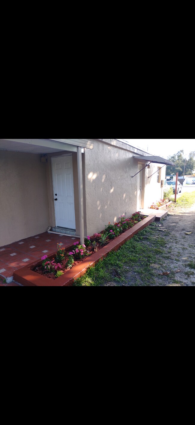 Building Photo - 6387 Coral Way