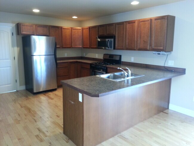 Foto del edificio - Lovely 3 Bedroom Single Level House- Close...