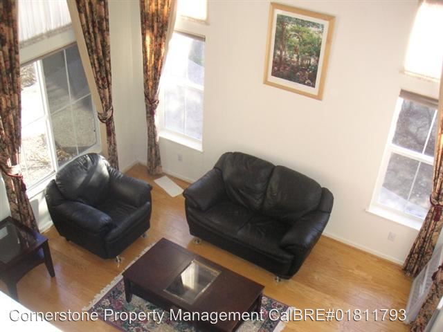 Foto del edificio - 2323 Flickinger Ave