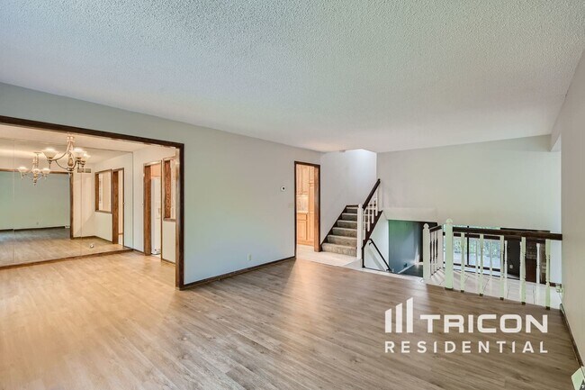Foto del edificio - 1235 Wilderness Park Cir