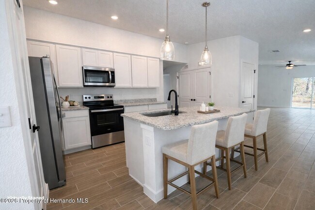 Foto del edificio - 2464 Fairview Rd