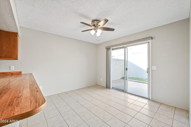 Foto del edificio - 5580 S Kings Ranch Rd