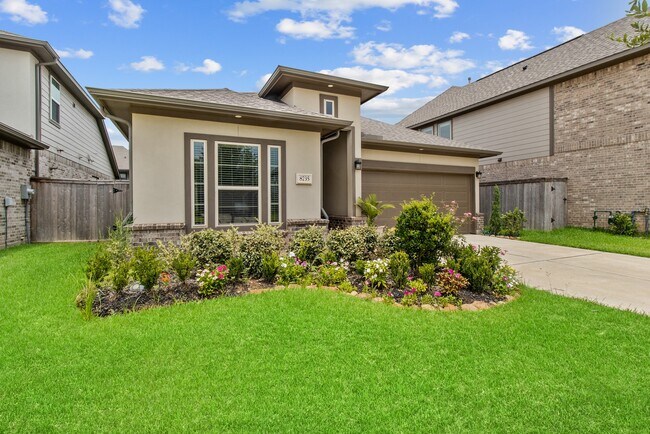 Building Photo - 8735 Morris Wds Dr