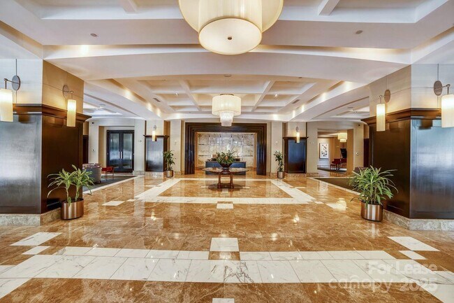 Foto del edificio - 230 S Tryon St