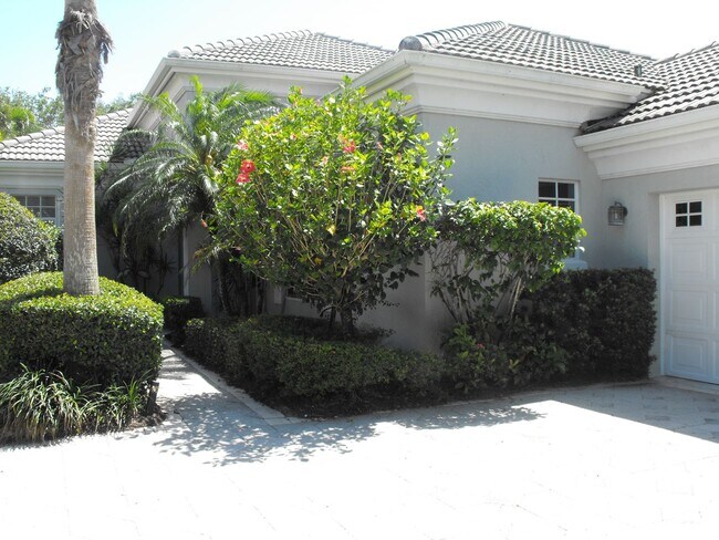 Foto del edificio - 921 Island Club Square