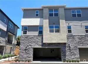 Building Photo - 3513 Indigo Privado