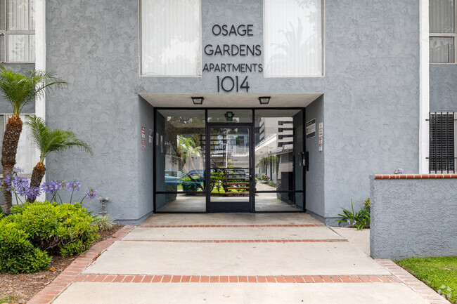 Entrada frontal - Osage Gardens Apartments